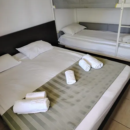Academy Otel