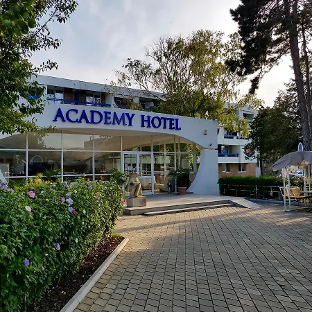 Academy Otel 3*
