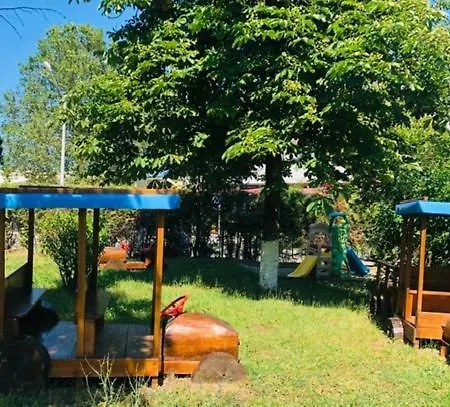 Academy Szálloda 3*